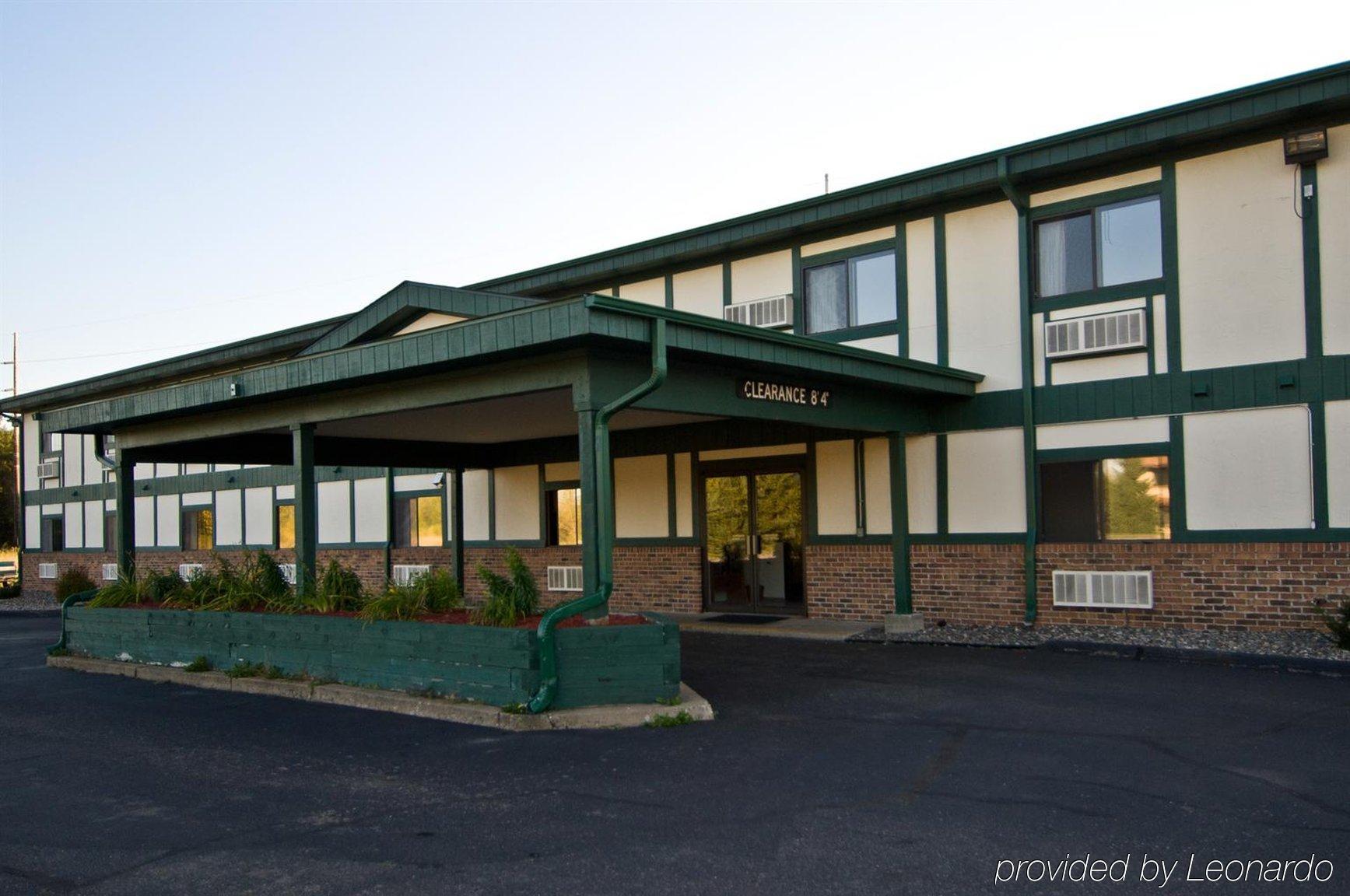 בריינרד Rodeway Inn מראה חיצוני תמונה