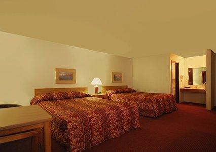 בריינרד Rodeway Inn מראה חיצוני תמונה