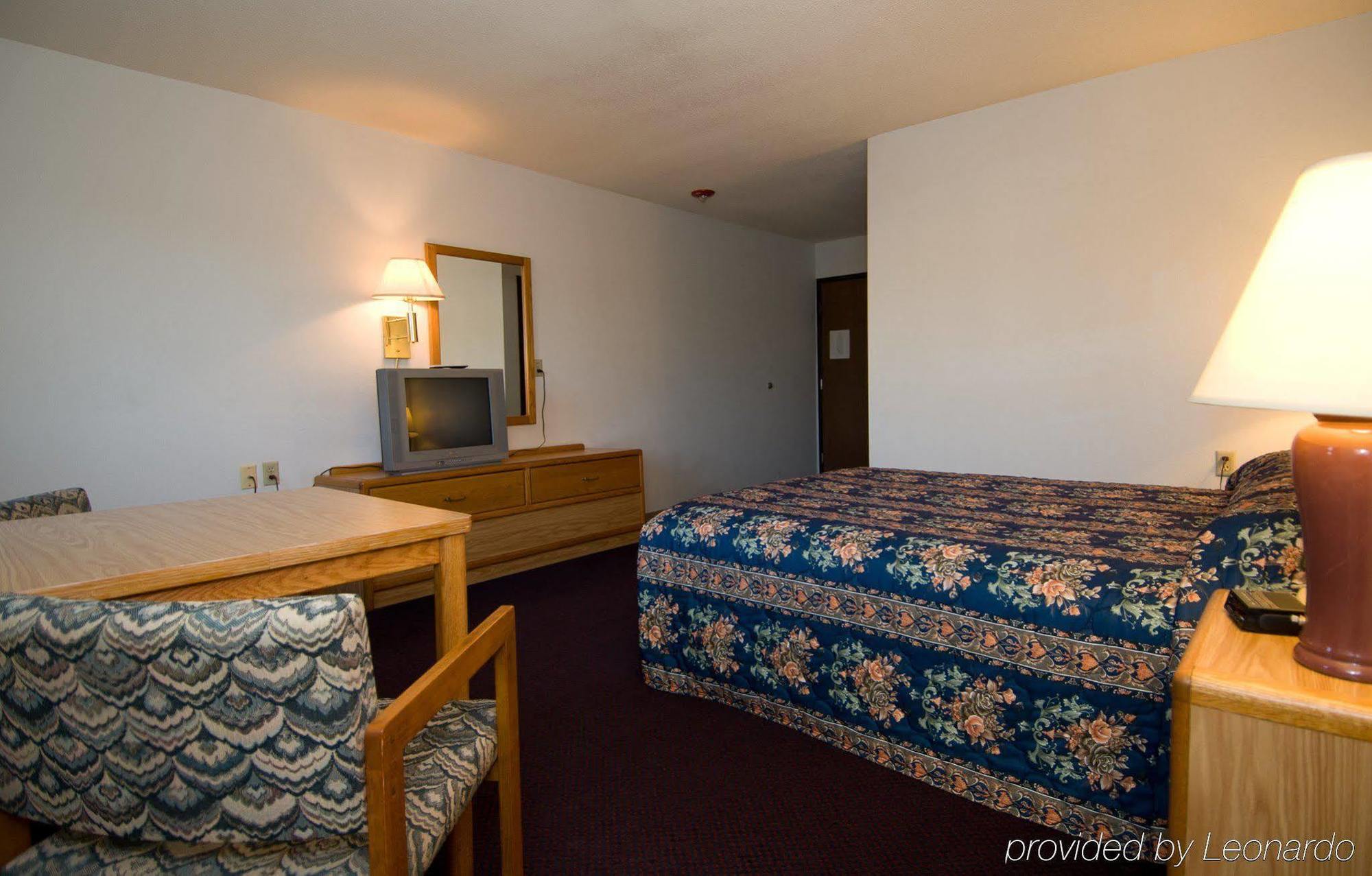 בריינרד Rodeway Inn חדר תמונה